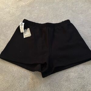 Black Aritzia shorts